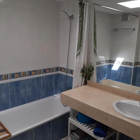 別荘 Oasis Waves House *