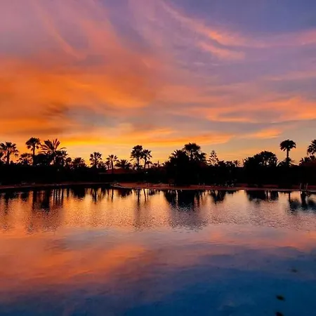 別荘 Oasis Waves House *