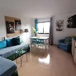 度假居 Oasis Waves House