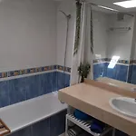 度假居 Oasis Waves House *